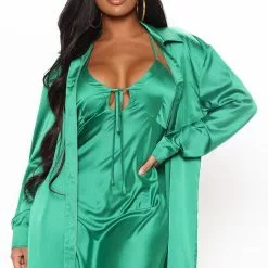Fashion Nova On Tour Satin Dress Set - Kelly Green -Fashion Nova Dresses Shop 01 26 22Studio4 RT JH 14 56 00 65 TD7809C Kellygreen 2158 EH