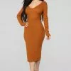 Fashion Nova For The Thrill Of It Midi Dress - Rust -Fashion Nova Dresses Shop 02 04 19 Studio 2 DV 11 23 07 RD33316L Rust 4704 JD scaled