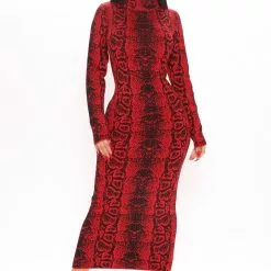 Fashion Nova Saucy Snake Sweater Midi Dress - Red/Black -Fashion Nova Dresses Shop 02 09 21Studio2 MS SD 14 57 22 38 N0136D RedBlack 4895 KL
