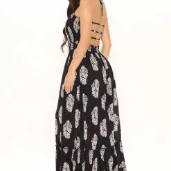 Fashion Nova Palm Tree Views Maxi Dress - Navy -Fashion Nova Dresses Shop 02 09 22Studio3 CE 11 42 58 23 DM2005 Navy P 1098 SG