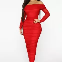 Fashion Nova Top Trend Ruched Maxi Dress - Red -Fashion Nova Dresses Shop 02 12 20 Studio 2 JP LE 11 18 29 9 D3100 Red R 62787 RA