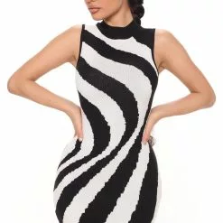 Fashion Nova Pull Up On Scene Midi Dress - Black/White -Fashion Nova Dresses Shop 02 18 22Studio3 SN BH 15 17 01 40 D2360 BlackWhite P 0727 WG