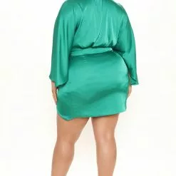 Fashion Nova Satin Cutie Mini Dress - Kelly Green -Fashion Nova Dresses Shop 03 01 22Studio2 CE LT 13 06 42 41 IMD61164 Kellygreen 0508 PLUS EH