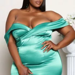 Fashion Nova Ever After Satin Maxi Dress - Green -Fashion Nova Dresses Shop 03 16 22Studio5 RT KP 10 21 35 1 74486E Green 1203 PLUS KS