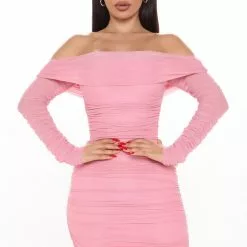 Fashion Nova Ready In A Ruched Off Shoulder Midi Dress - Pink 14 Fashion Nova Ready In A Ruched Off Shoulder Midi Dress - Pink -Fashion Nova Dresses Shop 05 04 20Studio2 MS SD 12 06 54 29 72844 PINK 98701 NT
