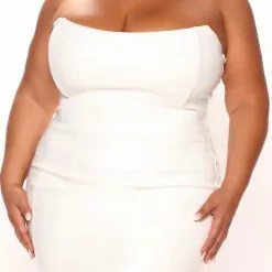 Fashion Nova Hottie Faux Leather Mini Dress - White -Fashion Nova Dresses Shop 06 09 22Studio3 ME AC 11 40 09 18 D40265 White 0870 PLUS SG