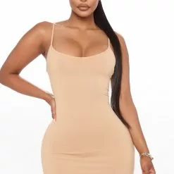 Fashion Nova Flaunting It Bodycon Midi Dress - Nude -Fashion Nova Dresses Shop 06 11 20Studio1 CE MJ 12 55 03 12 DX7233P Nude 3913 RA