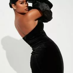 Fashion Nova Tall Playing Games Velvet Mini Dress Set - Black 15 Fashion Nova Tall Playing Games Velvet Mini Dress Set - Black -Fashion Nova Dresses Shop 06 28 22Studio1 CE KP 14 43 30 65 TGWX1335 Black 2372 JB