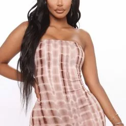 Fashion Nova Let Me Be Tie Dye Maxi Dress - Brown 12 Fashion Nova Let Me Be Tie Dye Maxi Dress - Brown -Fashion Nova Dresses Shop 07 06 20Studio1 JP DJ 14 56 12 4 AD9845 Brown 3603 EH