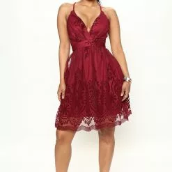 Fashion Nova Worth The Wait Tulle Mini Dress - Burgundy -Fashion Nova Dresses Shop 07 11 22Studio3 ME RL 11 54 14 10 BD04167A Burgundy P 1004 JB