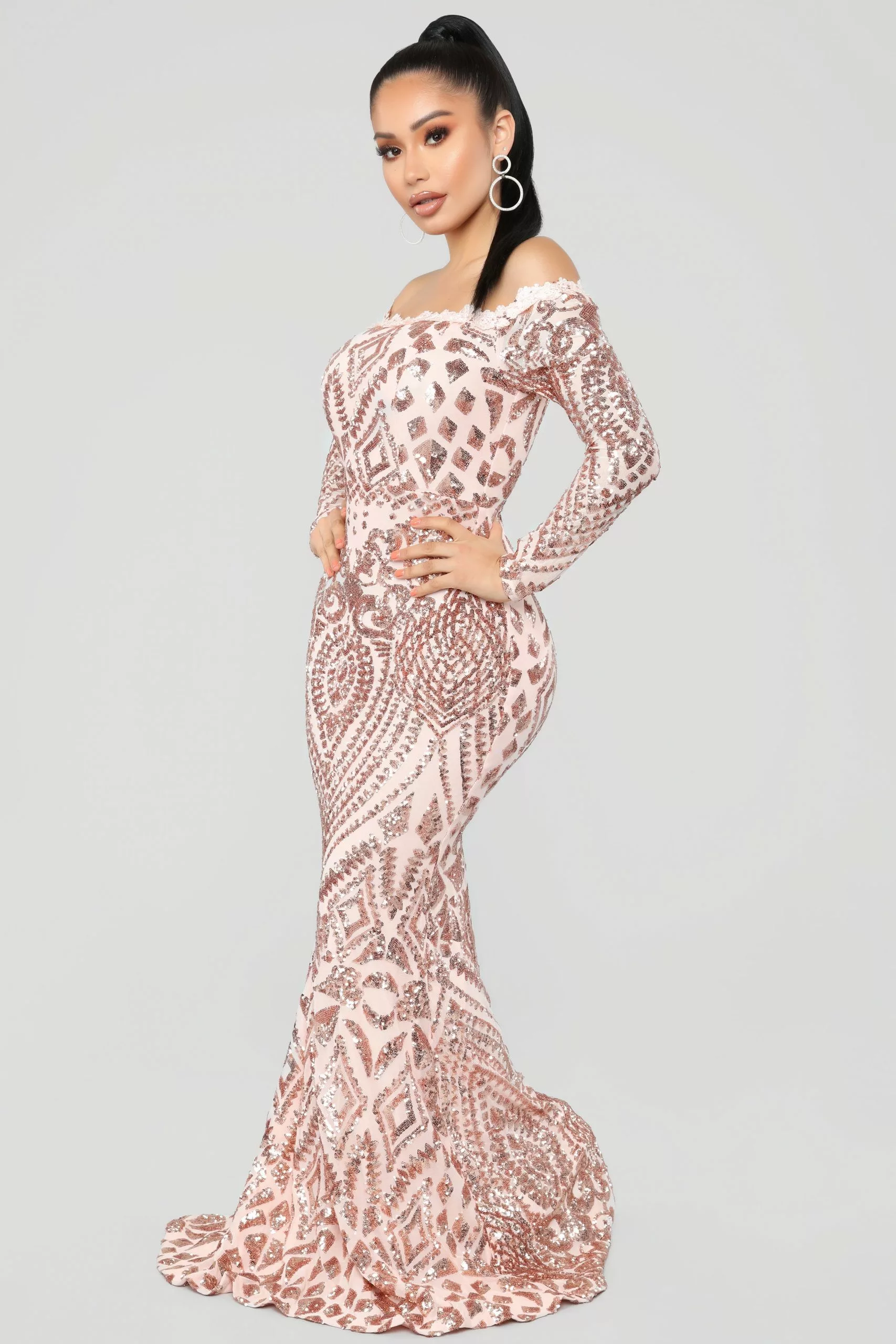Fashion Nova Chloe RoseGold Sequin Dress - RoseGold 6 Fashion Nova Chloe RoseGold Sequin Dress - RoseGold - Image 4