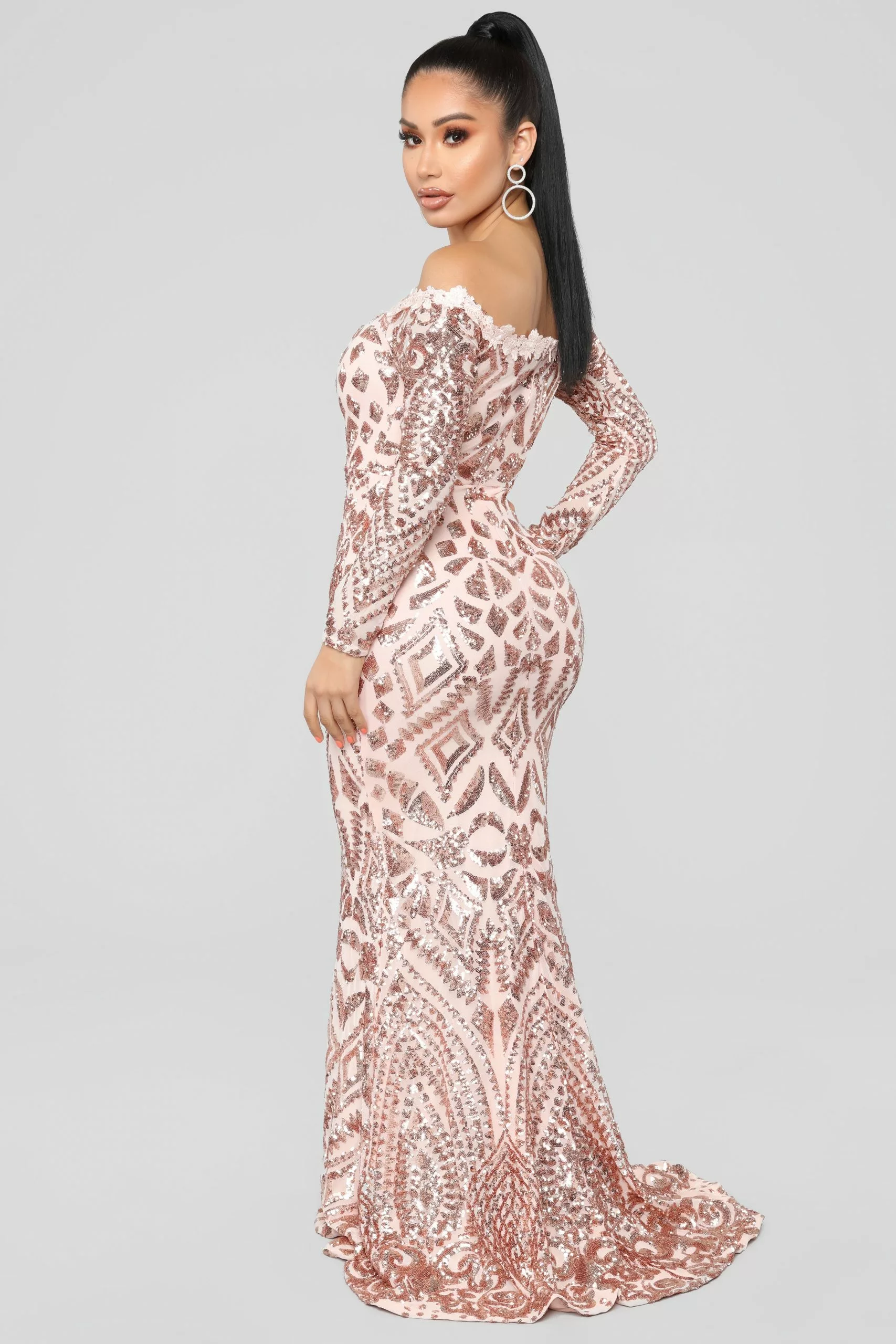 Fashion Nova Chloe RoseGold Sequin Dress - RoseGold 7 Fashion Nova Chloe RoseGold Sequin Dress - RoseGold - Image 5