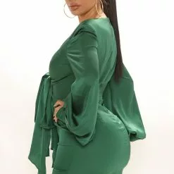 Fashion Nova Queen Moment Satin Maxi Dress - Hunter -Fashion Nova Dresses Shop 07 19 21Studio2 SN KP 10 59 31 56 DR1982 Hunter 1137 KL