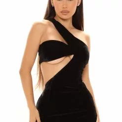 Fashion Nova Velvet Drama Maxi Dress - Black -Fashion Nova Dresses Shop 08 11 21Studio2 JP RB 09 55 07 10 DR1707 Black 9155 KS