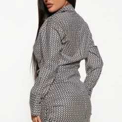 Fashion Nova One Way Satin Shirt Dress - Black/combo 12 Fashion Nova One Way Satin Shirt Dress - Black/combo -Fashion Nova Dresses Shop 08 17 22Studio3 MS AC 15 49 04 49 HF22H239 Blackcombo 0996 JB