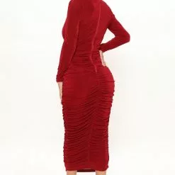 Fashion Nova Fine Wine Ruched Midi Dress - Wine 12 Fashion Nova Fine Wine Ruched Midi Dress - Wine -Fashion Nova Dresses Shop 08 18 21Studio1 CE 09 43 57 6 FS21A065 Wine 1960 MH