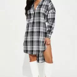 Fashion Nova Cabin Fever Flannel Midi Dress - Black/White