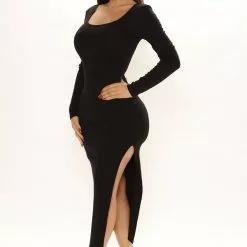 Fashion Nova Helena Ribbed Maxi Dress - Black