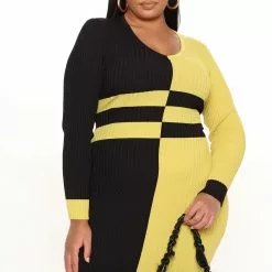 Fashion Nova Carissa Colorblock Sweater Midi Dress - Green/combo 18 Fashion Nova Carissa Colorblock Sweater Midi Dress - Green/combo -Fashion Nova Dresses Shop 09 03 21Studio3 ME TB 09 36 48 5 SBD199 Greencombo 3308 PLUS DC
