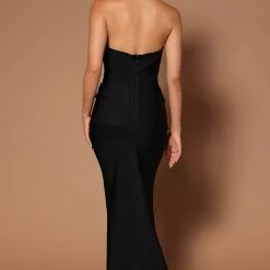 Fashion Nova Ericka Deep V Collared Maxi Dress - Black 7 Fashion Nova Ericka Deep V Collared Maxi Dress - Black -Fashion Nova Dresses Shop 09 07 22Studio7 CE RL 15 46 05 47 GW22X2124 Black 0317 JB