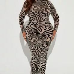 Fashion Nova City Vision Mesh Maxi Dress - Black/combo -Fashion Nova Dresses Shop 09 14 22Studio2 RT IM 11 34 58 26 D4942 Blackcombo 0460 PLUS JB