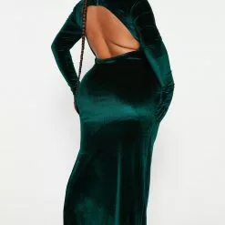 Fashion Nova Camera Ready Velvet Maxi Dress - Hunter -Fashion Nova Dresses Shop 09 16 22Studio5 RT DJ 13 57 30 36 IMD61314 Hunter 0093 PLUS ES