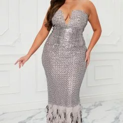 Fashion Nova Posh Living Sequin Maxi Dress - Silver -Fashion Nova Dresses Shop 10 10 22Studio7 KJ AC 13 25 31 49 FN791FN Silver 8804 PLUS ES