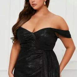 Fashion Nova Valerie Metallic Gown - Black 12 Fashion Nova Valerie Metallic Gown - Black -Fashion Nova Dresses Shop 10 10 22Studio7 KJ AC 14 01 02 22 MF21275 Black 8908 PLUS JB
