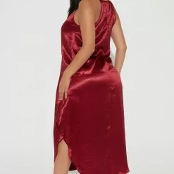 Fashion Nova Porchia Satin Midi Dress - Wine -Fashion Nova Dresses Shop 10 18 22Studio2 KJ ON 10 24 08 13 DZ22G205 Wine 0177 ES