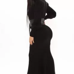 Fashion Nova Jessica Belted Sweater Maxi Dress - Black 12 Fashion Nova Jessica Belted Sweater Maxi Dress - Black -Fashion Nova Dresses Shop 10 21 20Studio2 BB SD 15 14 16 46 MD5959A Black 1698 RA