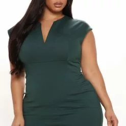 Fashion Nova CEO Moves Midi Dress - Emerald -Fashion Nova Dresses Shop 11 10 21Studio3 RT KP 12 47 41 41 D8502FN Emerald 0354 PLUS KS