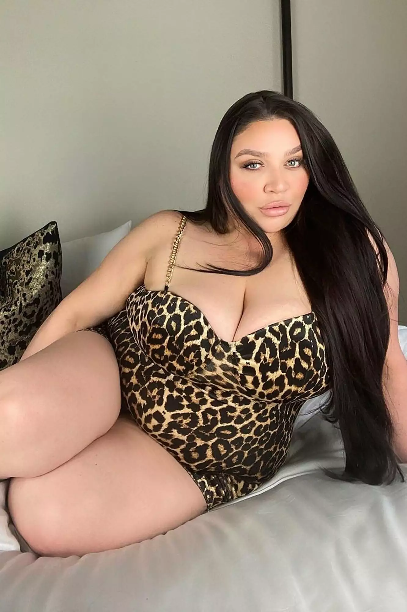 Fashion Nova Always Flexin' Velvet Leopard Midi Dress - Leopard 9 Fashion Nova Always Flexin' Velvet Leopard Midi Dress - Leopard - Image 7