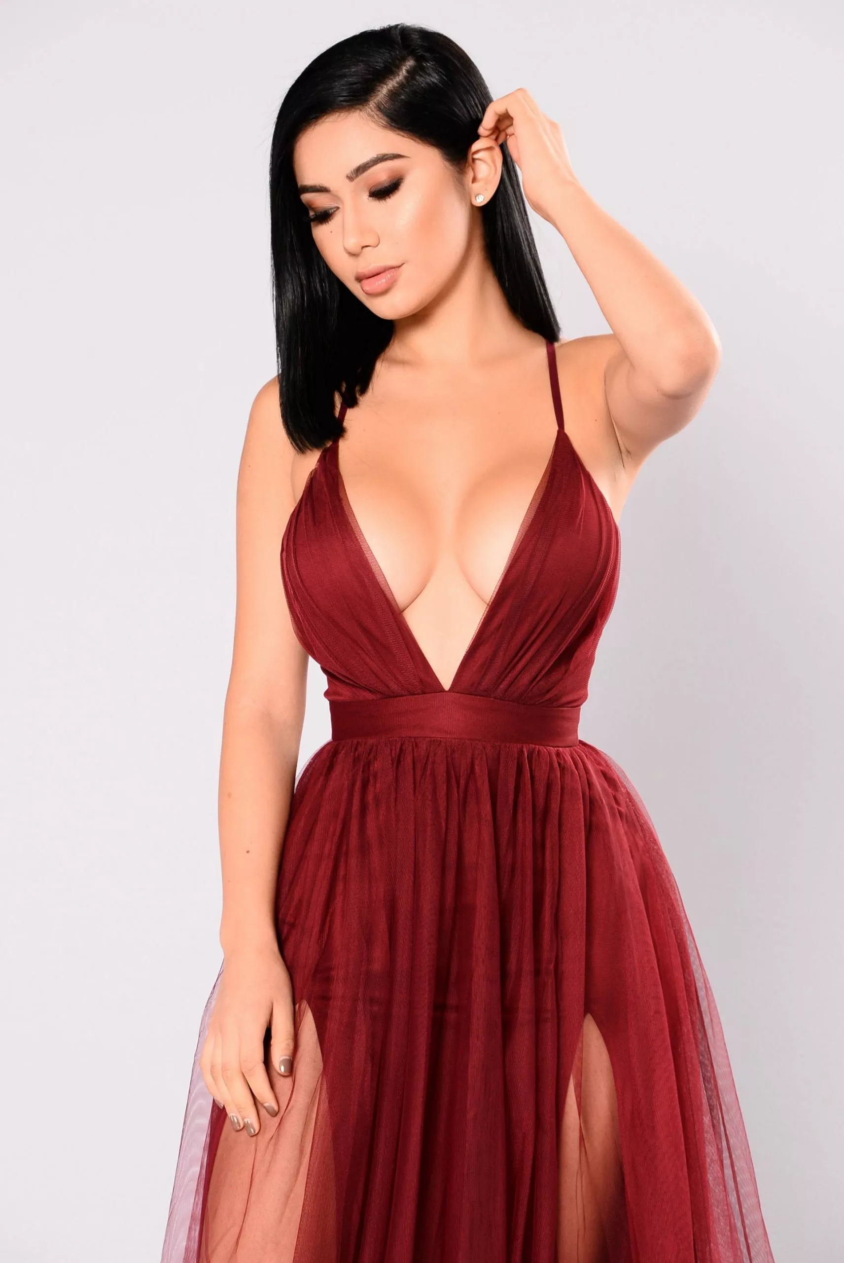 Fashion Nova On The Runway Maxi Dress - Wine 4 Fashion Nova On The Runway Maxi Dress - Wine - Image 2