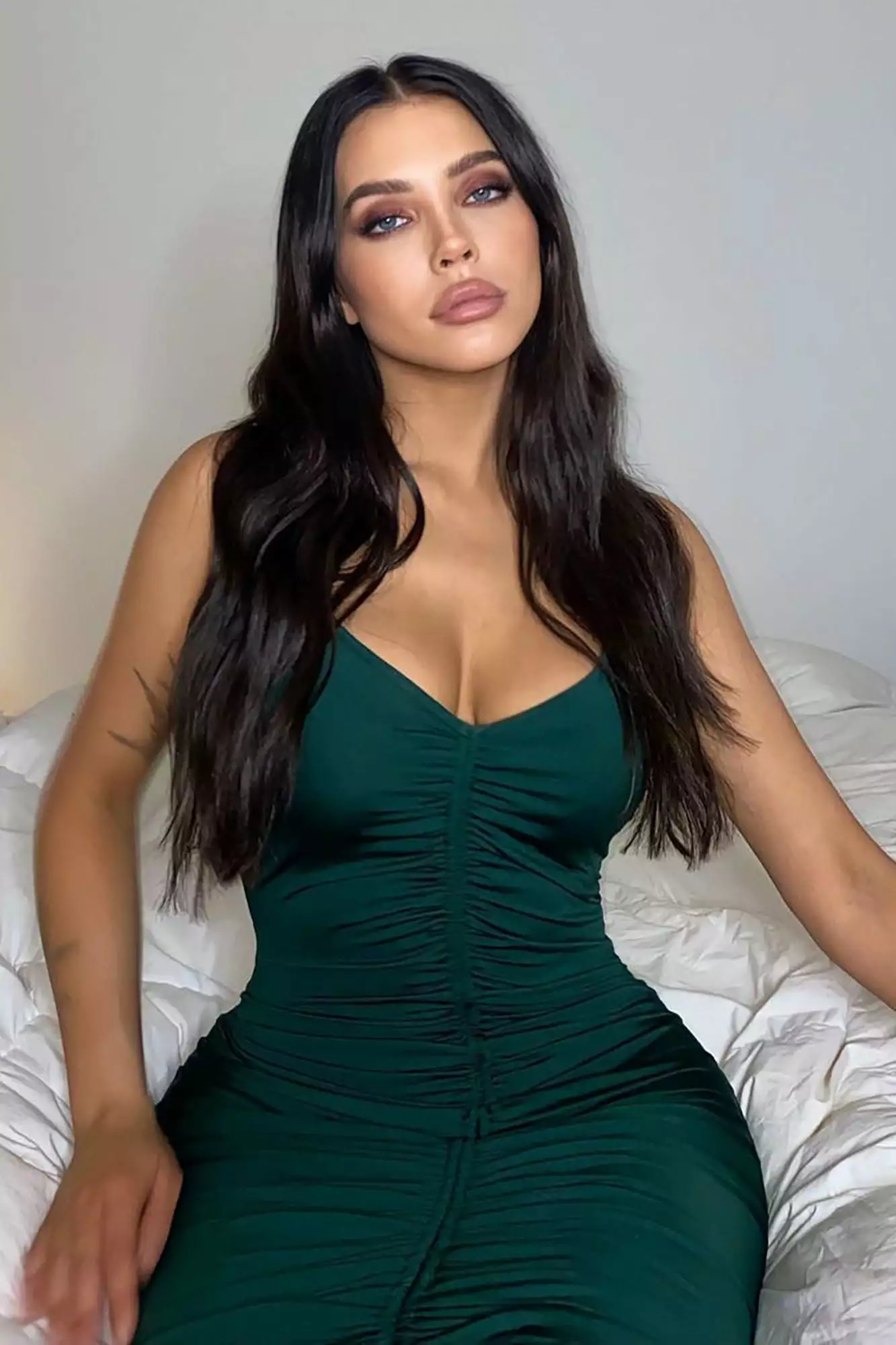 Fashion Nova Shanghai Ruched Dress - Hunter Green 4 Fashion Nova Shanghai Ruched Dress - Hunter Green - Image 2